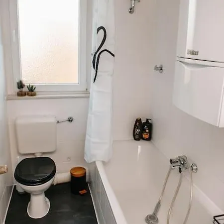 Modern & Black - City - Netflix - Wifi - 4 Person Bochum Exterior photo