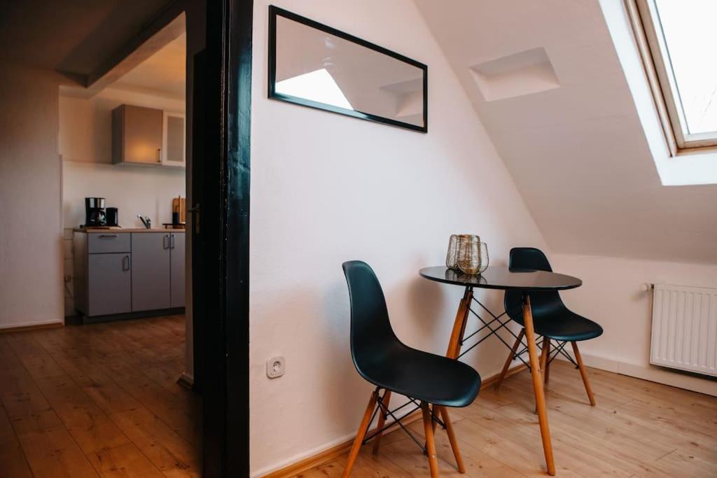 Apartment Modern & Black - - Netflix - Wifi - 4 Person